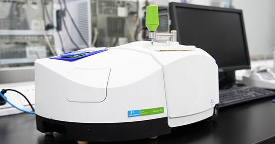 FT-IR-Spectrometer-Ҷ